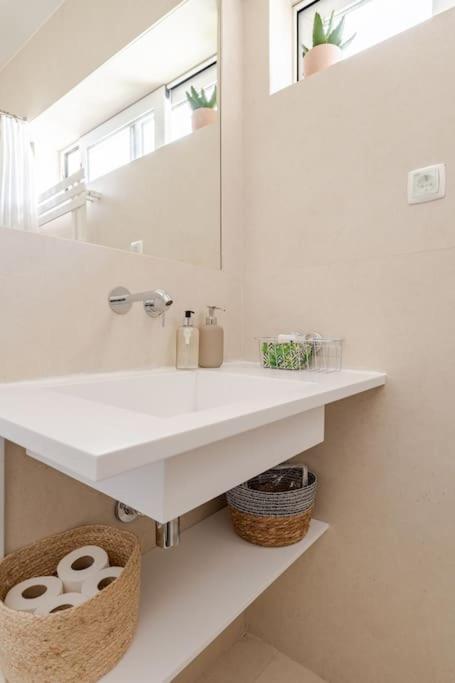 Villa Lx -10m To Downtown,14 Ppl,heatable Pool And Lift Lissabon